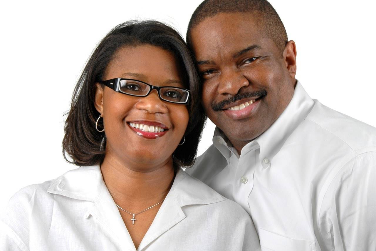 eyewear-couple-african-american