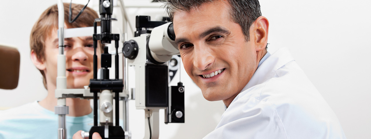 Teen getting an Eye Exam in rockville